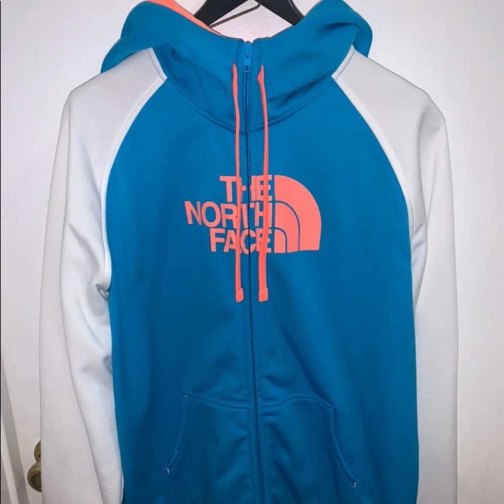 Women’s northface hoodie